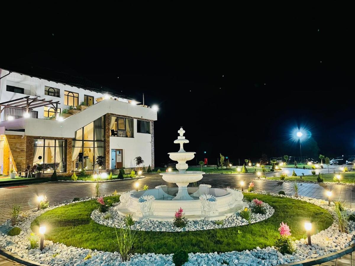 Grădina Mariajelor Hotel Câmpulung Moldovenesc Exterior foto